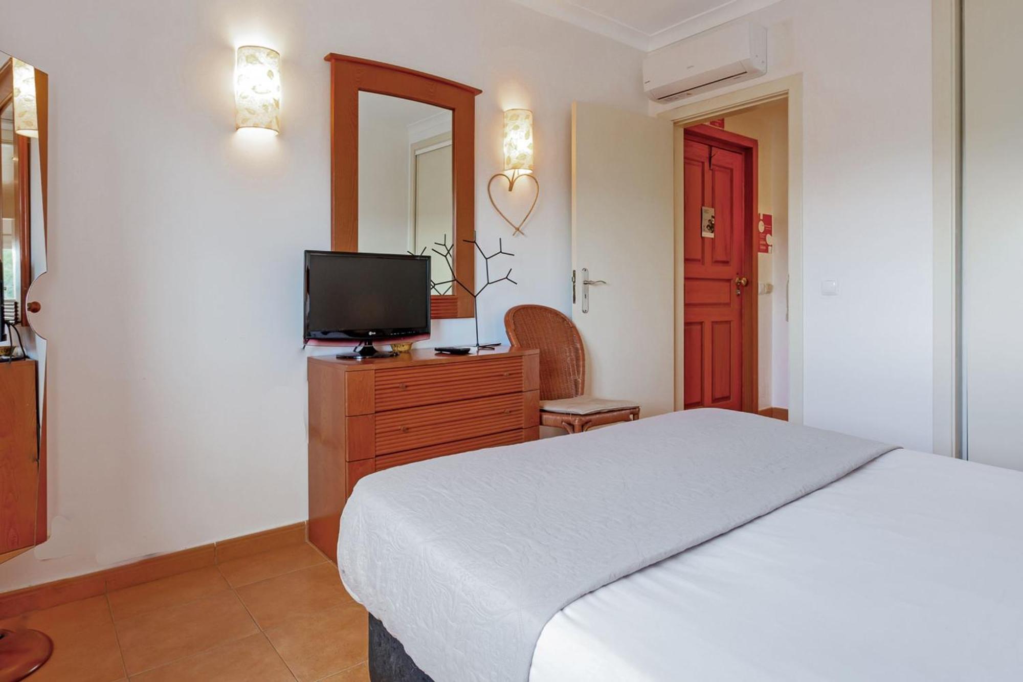 Golden 1 Bdr Flat W/ Balcony & Pool By Lovelystay Cabanas De Tavira Bagian luar foto