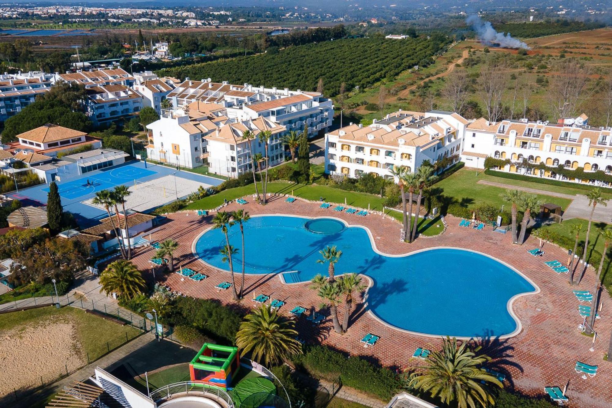 Golden 1 Bdr Flat W/ Balcony & Pool By Lovelystay Cabanas De Tavira Bagian luar foto